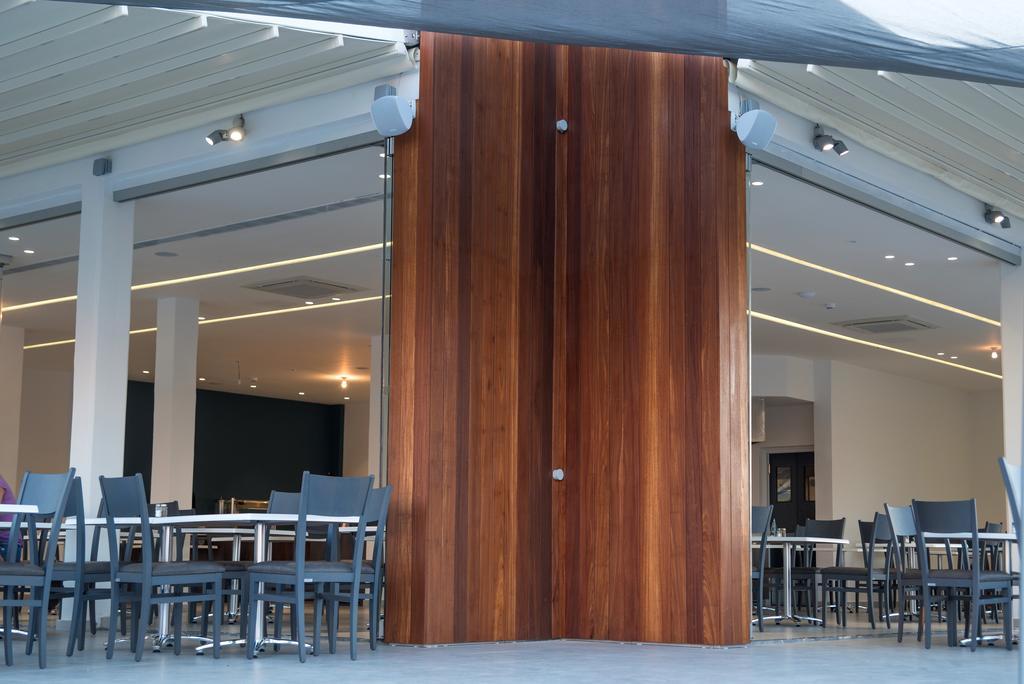Mandali Hotel Protarász Kültér fotó